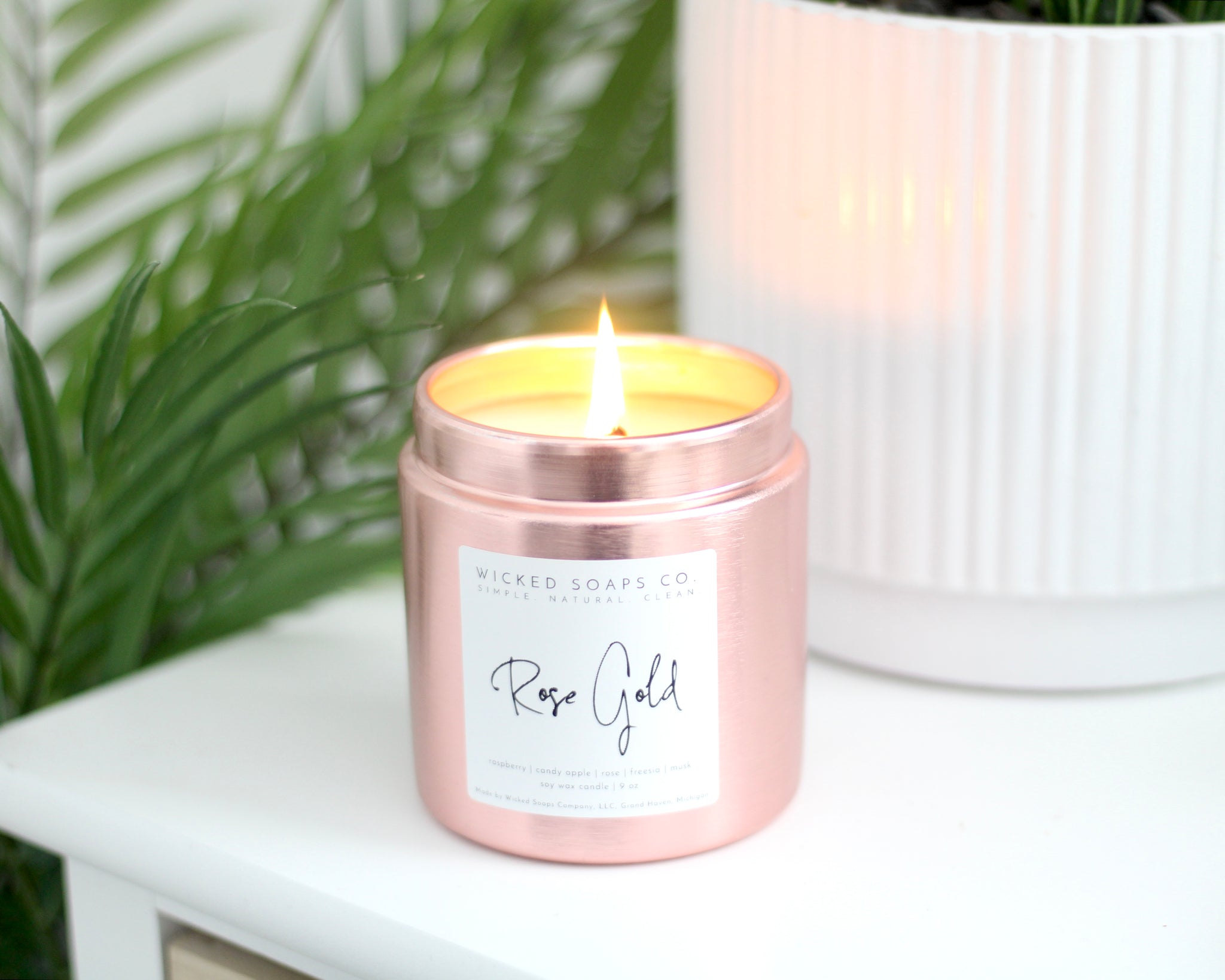 Rose Gold Wood Wick Soy Mother's Day Candle with Engraved Wooden Lid